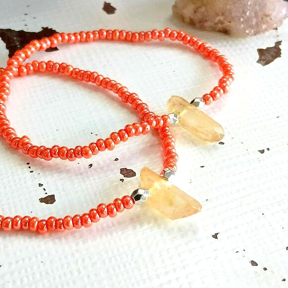 Dainty Aura Quartz Crystal Stretch Bracelet, Minimalist Gemstone Jewelry, One SZ - Picture 2 of 5